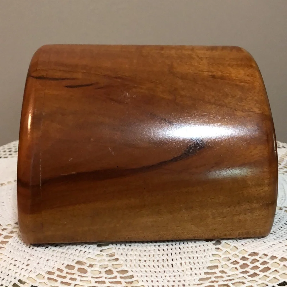 Handmade stunning triangular